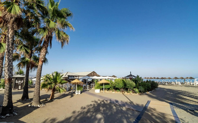 GG- Modern townhouse, families & couples only