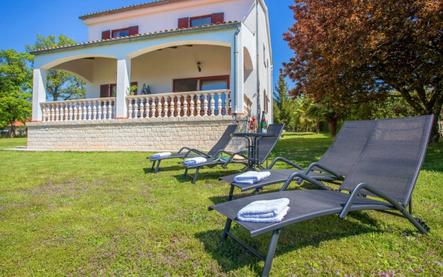Lovely villa with a large garden, a private pool and panoramic view - Villas_and_Bungalows in Porec - Photo 4