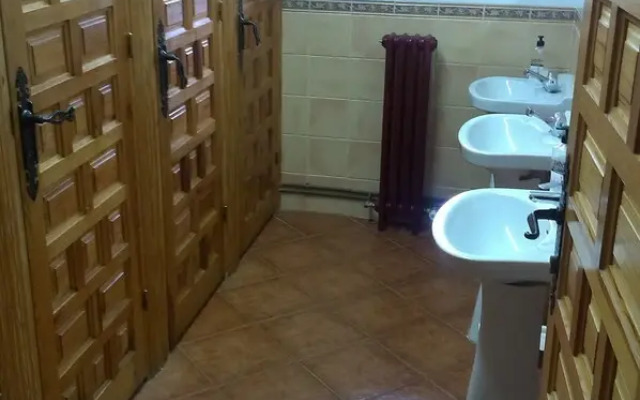 Albergue de Piedrafita, Bosque del Betato