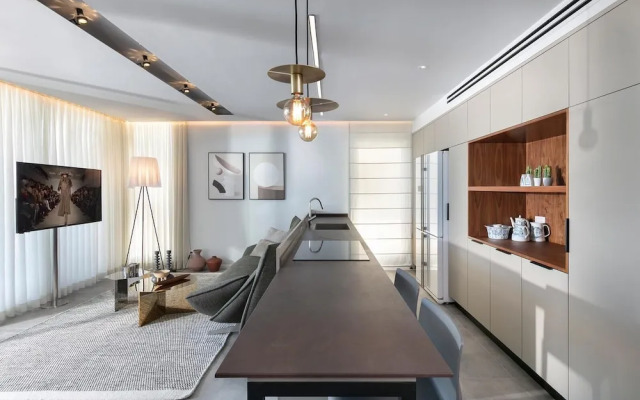 Bat Galim Seaside Retreat by Sea N' Rent