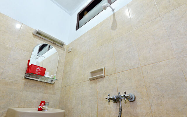 ZEN Rooms Pasar Kembang 1