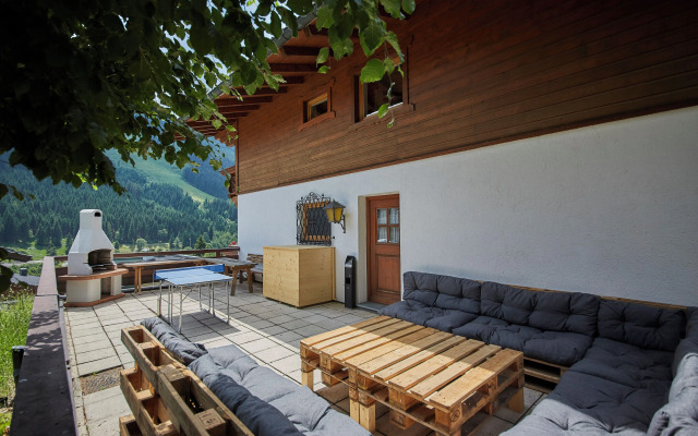 Delfi Ski & Bike Apartments