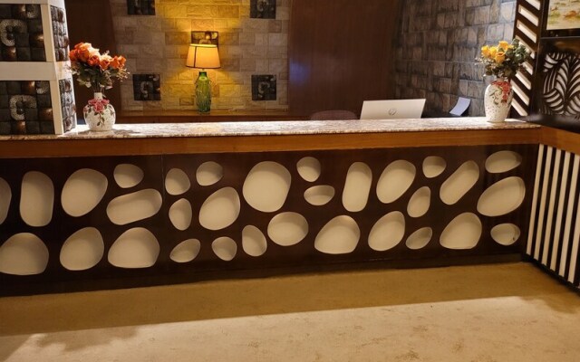 Hotel Holy City BD