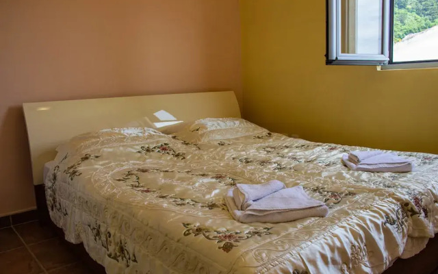 Sea Side Luxury Apartment