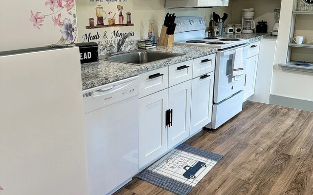 2BR Sunshine Town Condo