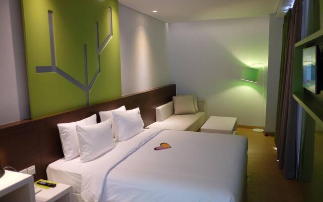 MaxOne Hotels at Pemuda