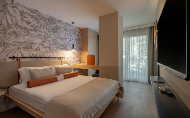 Oli Hotel And Suites