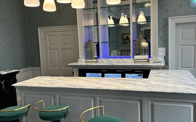 No. 30 Knightsbridge