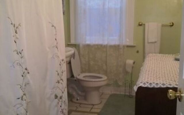 Six Acres Bed & Breakfast