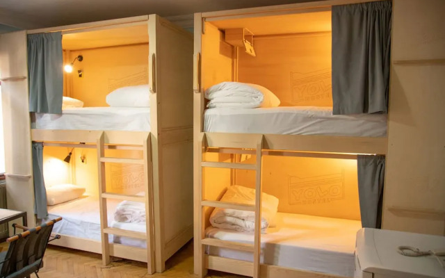 Yolohostel