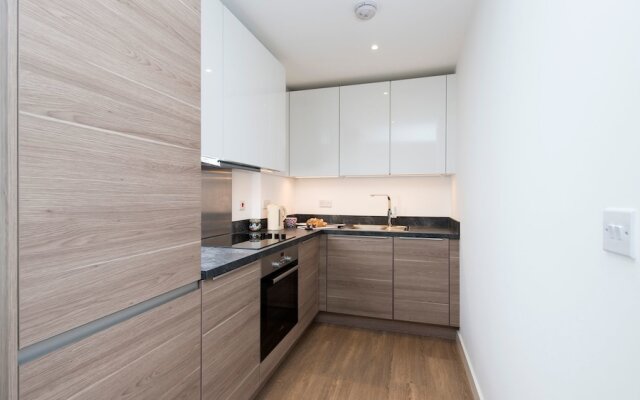 Stylish and Modern 1BR near the River Thames