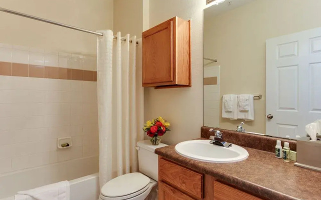 River Oaks Apartments