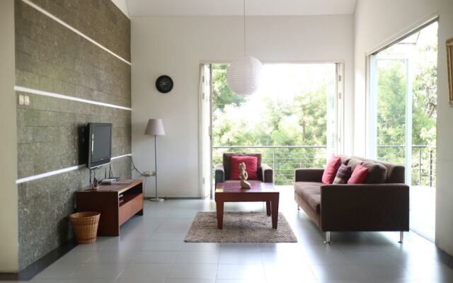 Villa Babeh Dago Pakar