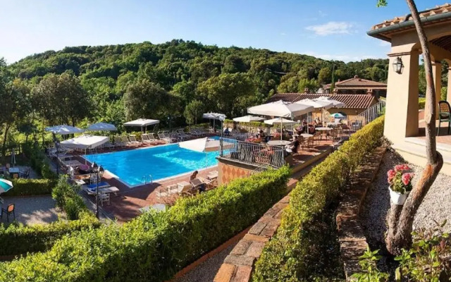 Apartment in Monteverdi Near Wine Tours