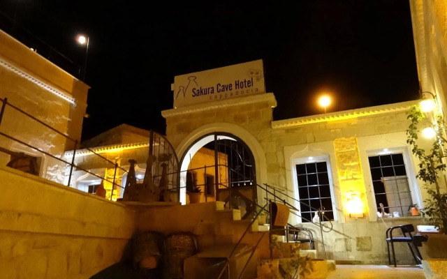 Emit Cave Hotel