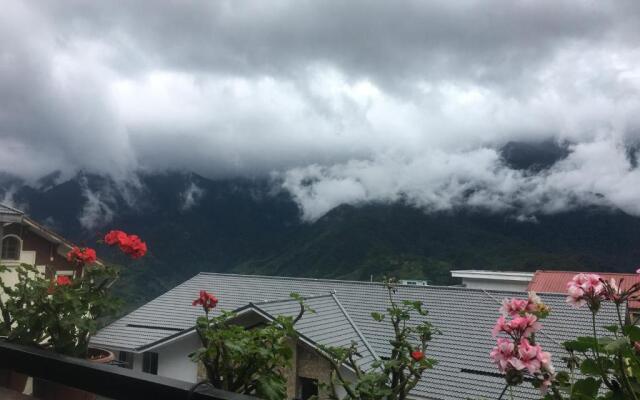 Sapa Clover Hotel