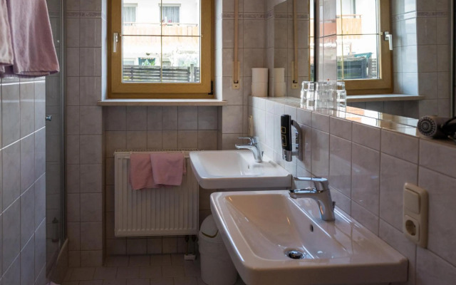 Ferienwohnungen Chiemgauer Seenglück