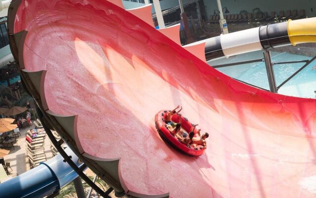 Camelback Lodge & Aquatopia Indoor Waterpark