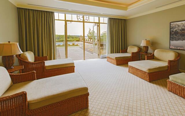 JW Marriott The Rosseau Muskoka Resort & Spa