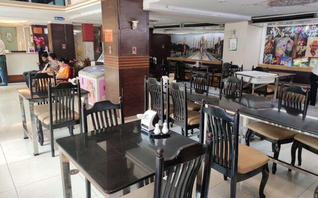 Hotel Asok Inn