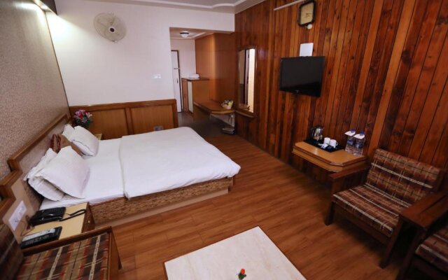 Hotel Vishnu Palace