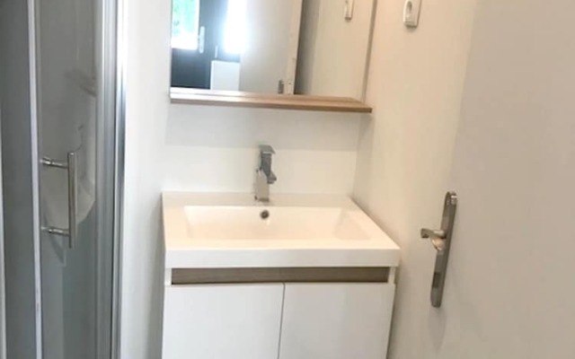 Studio in Rennes, With Enclosed Garden and Wifi