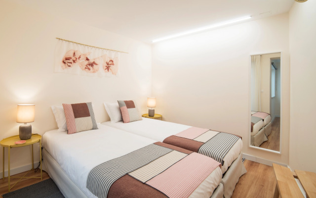 Lis Apartments