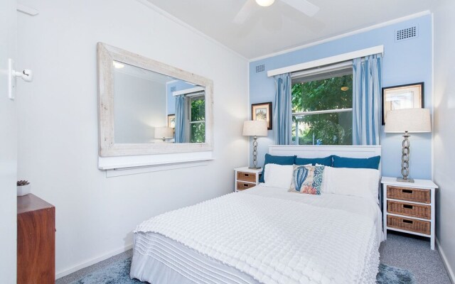 Bagnalls Beach House, 3 Burbong Street