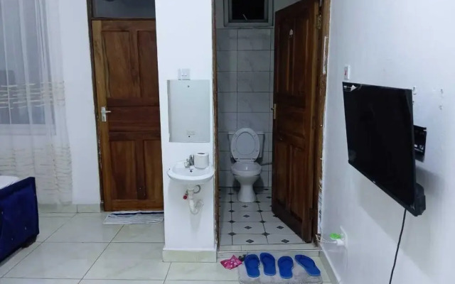 Lux Suites Rosavosa Apartments Bamburi