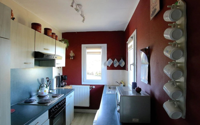 Peaceful Chalet in Transinne With Patio