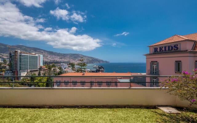 Miramar Apartment by HR Madeira