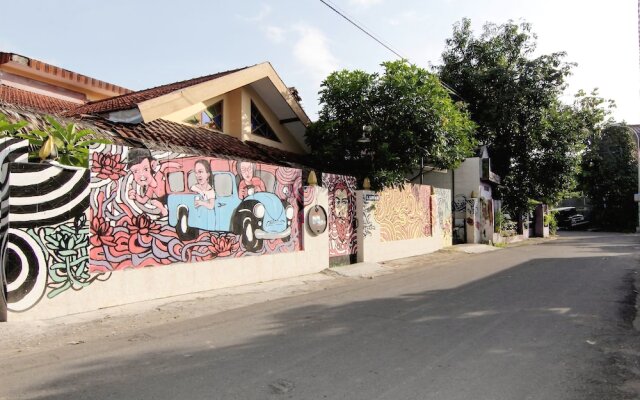 De'Oplet Homestay & Gallery