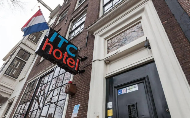 Townhouse Hotel