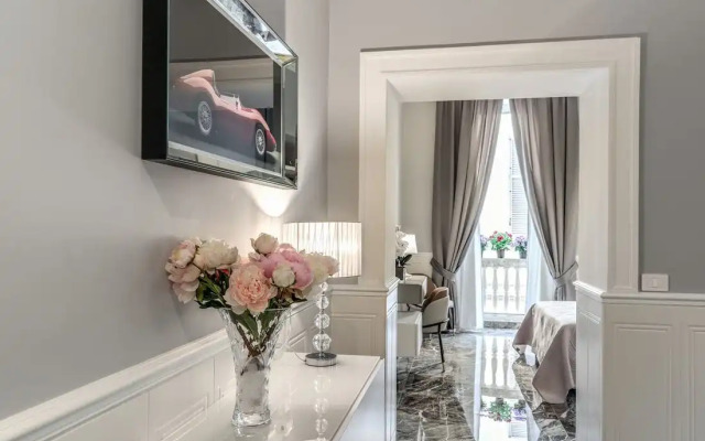Spanish Steps Oasis Suites