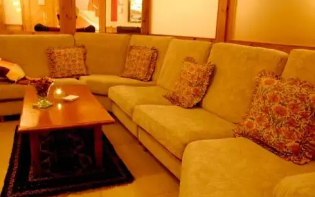 Petit Hotel