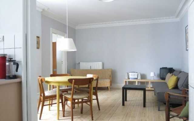 Apartment close to the queen 783-1