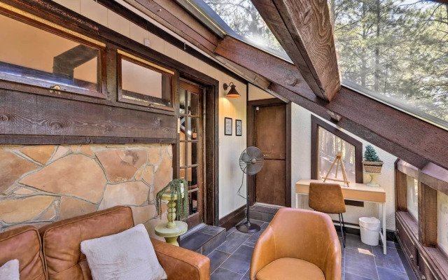 Woodsy Flagstaff Hideaway w/ Deck + Sunroom!