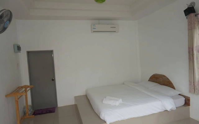 WhiteRock Resort Pakchong