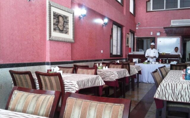 Al Mourouj Inn Hotel