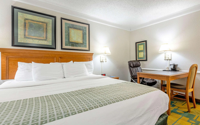 Rodeway Inn Huntsville West