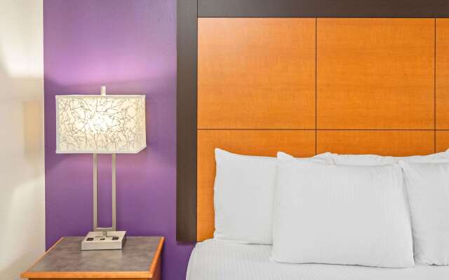 La Quinta Inn & Suites by Wyndham Baton Rouge Siegen Lane