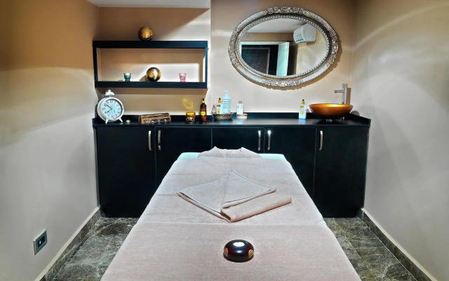 Business Life Boutique Hotel