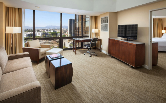 The Westin Bonaventure Hotel and Suites, Los Angeles