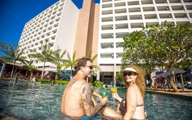 Hot Beach Resort