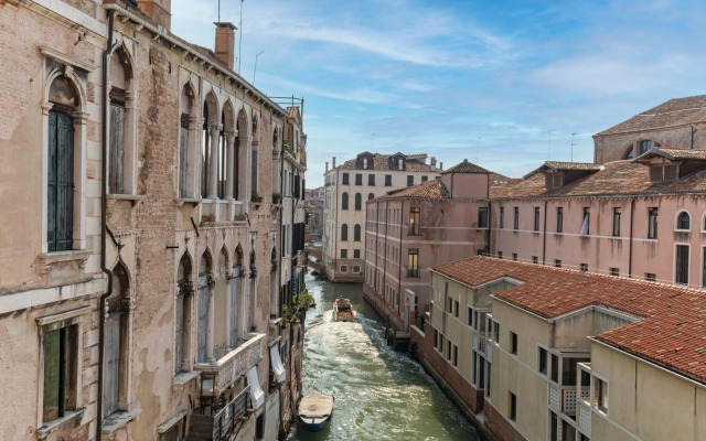 Ca’ Cappello Venetian Apartment M02074212072
