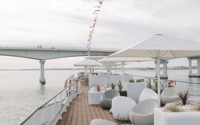 Costa do Sal - Boat Lounge Hotel