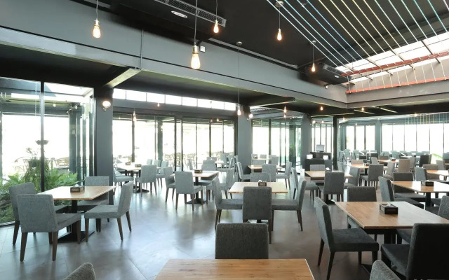 Navela Hotel & Banquet