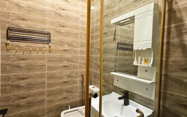 2 Bed Apartment 2 - Cosy Benin City Escape