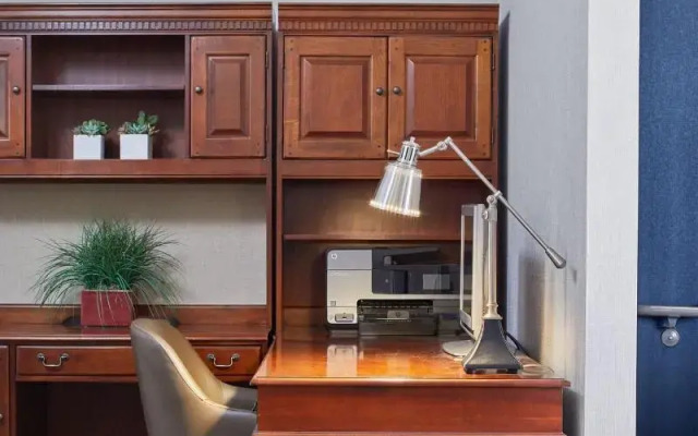 Springhill Suites By Marriott Memphis Downtown