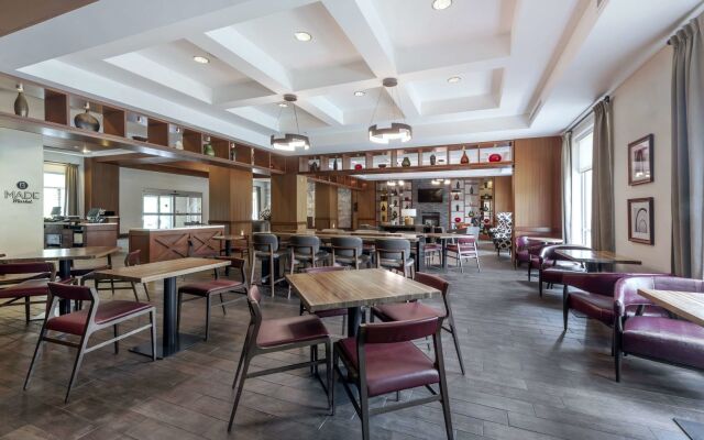 DoubleTree by Hilton Raleigh - Cary